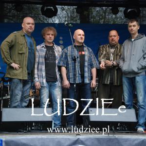 LUDZIEe